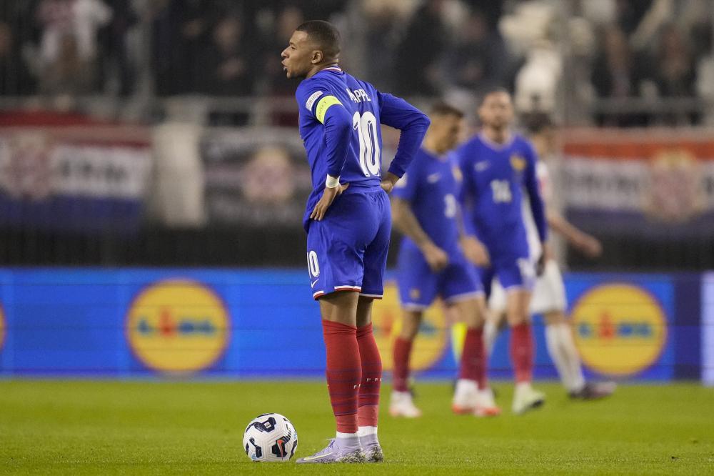 意媒：伊布、费拉拉入选米兰冬奥会火炬传递阵容